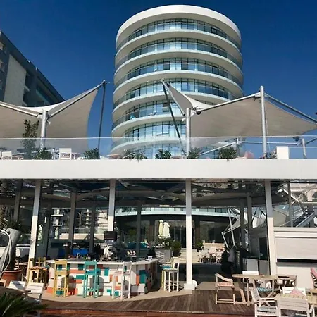 Apartment White Tower 607