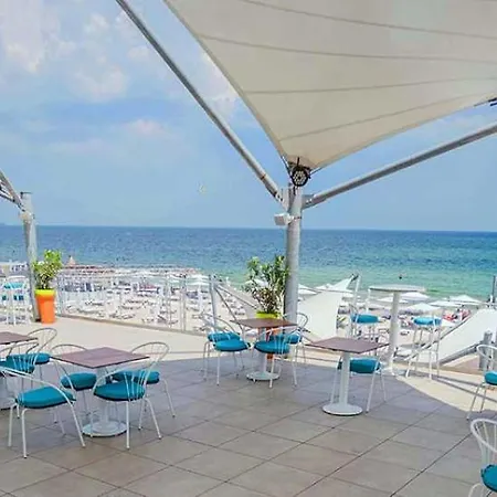 White Tower 607 ママイア